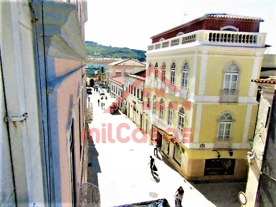 L'establiment comercial a Matacaes, Lisbon - foto 5