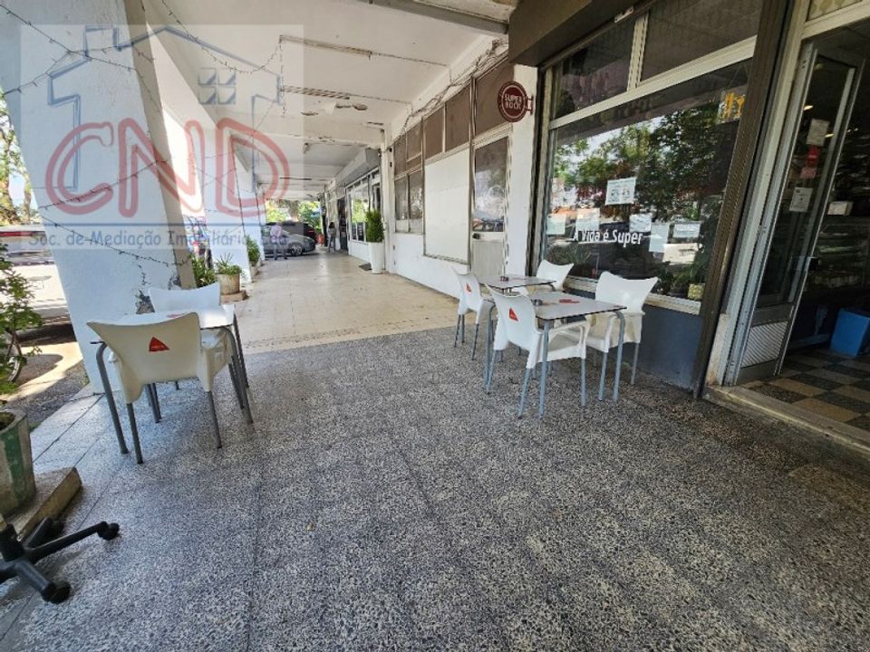 Erhvervsejendom i Rio de Mouro-Estacao, Lisbon - foto 1