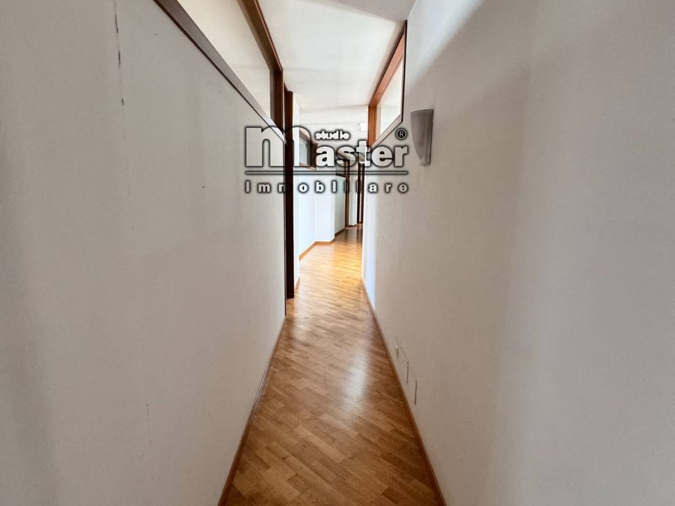 Erhvervsejendom i Treviso, Treviso - foto 3