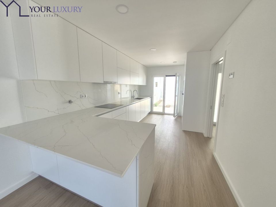 Villa in Amadora, Lisbon - foto 1