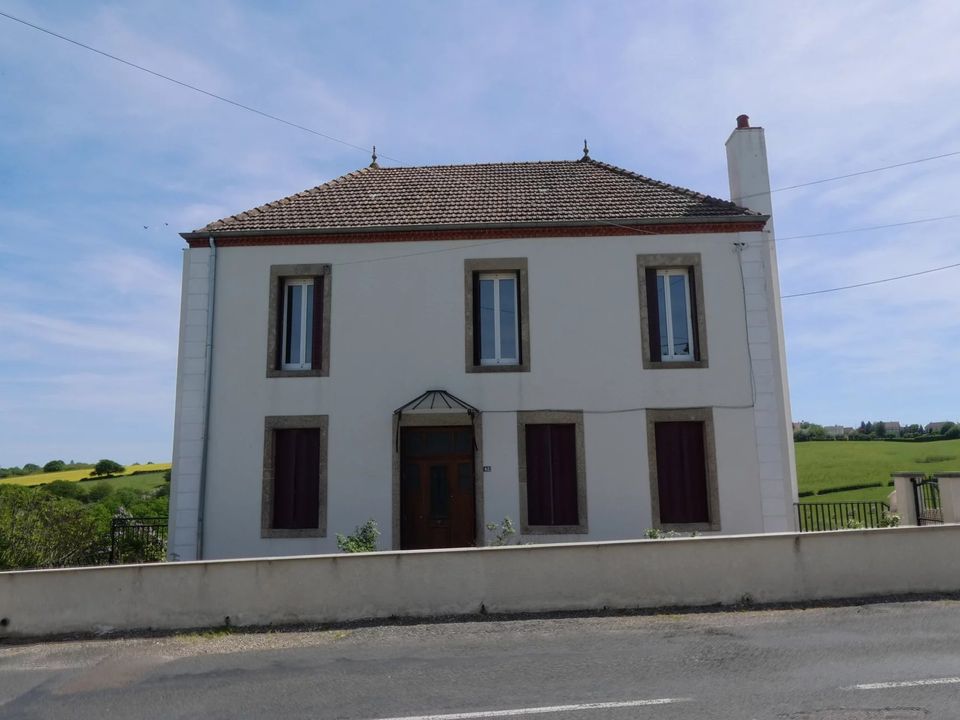 Villa i Le Creusot, Saone-et-Loire - foto 1