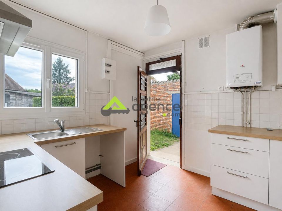 Village house in Saint-Médard-la-Rochette, Creuse - photo 3