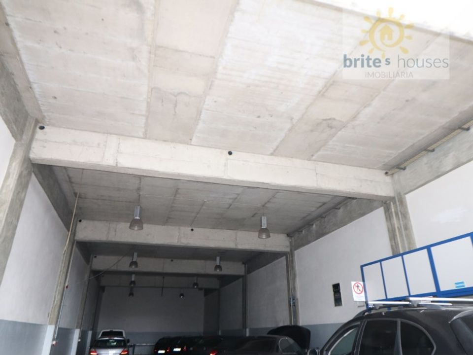 Commercial property in Tomar, Santarem - photo 2