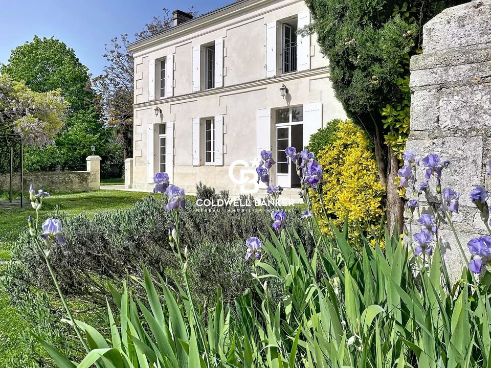 Villa i Saint-Sever-De-Saintonge, Charente-Maritime - foto 1