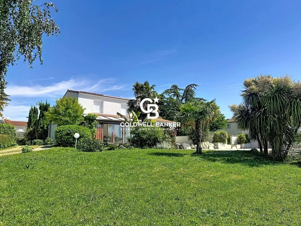 Villa i Saint-Georges-des-Coteaux, Charente-Maritime - foto 1