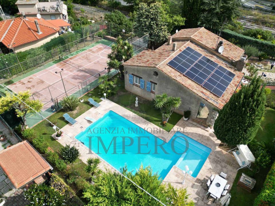 Villa i Ventimiglia, Imperia - foto 1