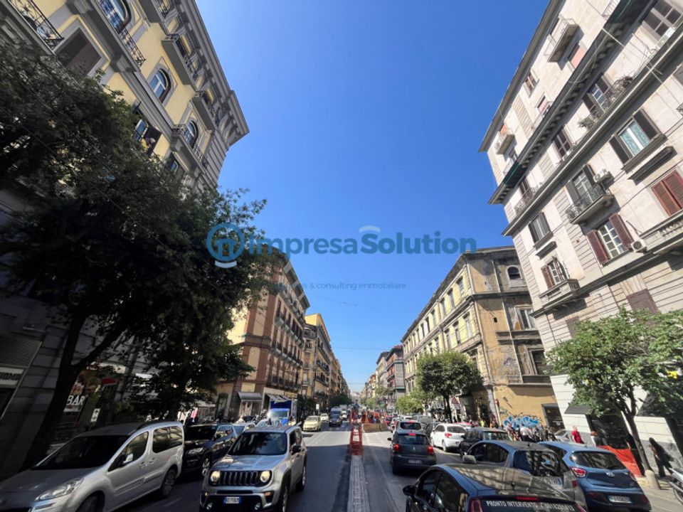 Erhvervsejendom i Naples, Naples - foto 1