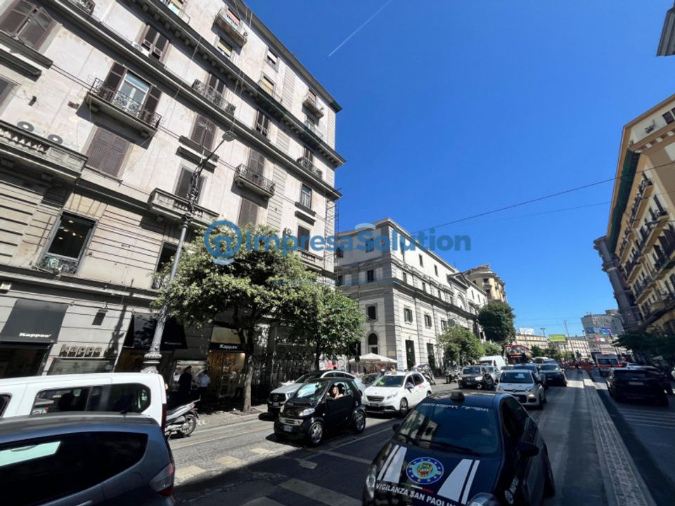 Erhvervsejendom i Naples, Naples - foto 2