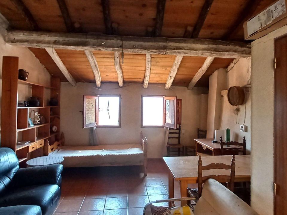 Casa de pueblo en Ademuz, Valencia - foto 2