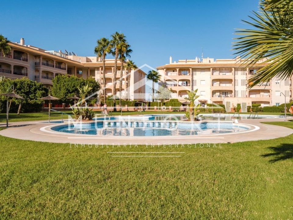 Penthouse in Orihuela Costa, Alicante - photo 1