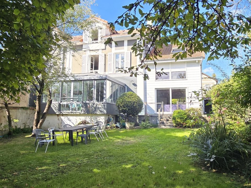 Villa i Esbly, Seine-et-Marne - foto 1