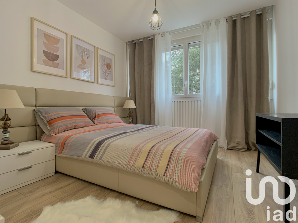 Apartment in Sainte-Foy-les-Lyon, Rhone - photo 4