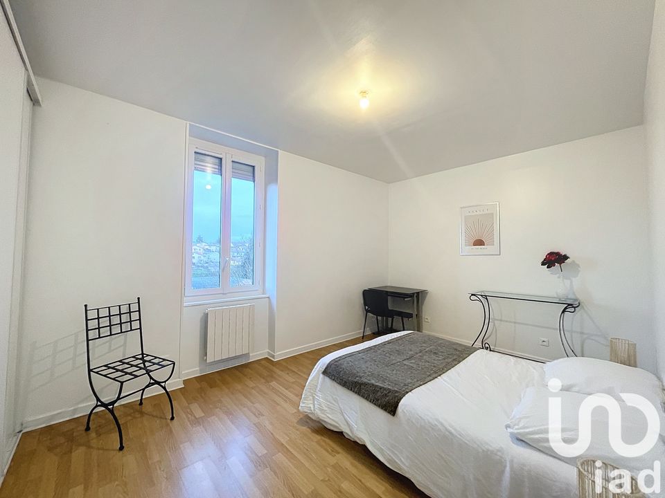 Apartment in Amplepuis, Rhone - photo 2