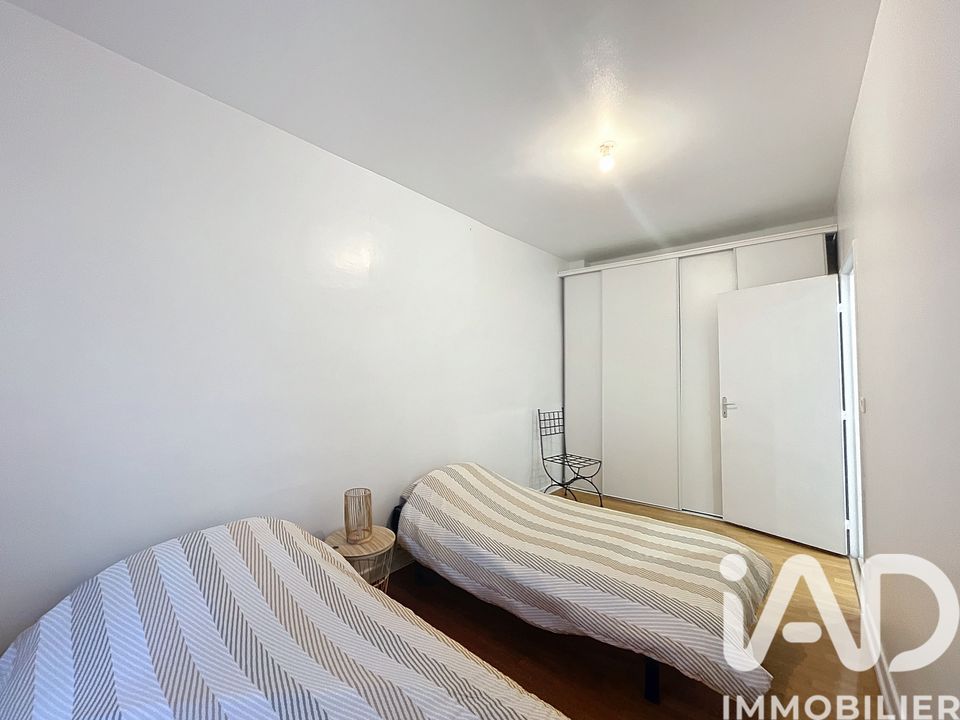 Apartment in Amplepuis, Rhone - photo 3