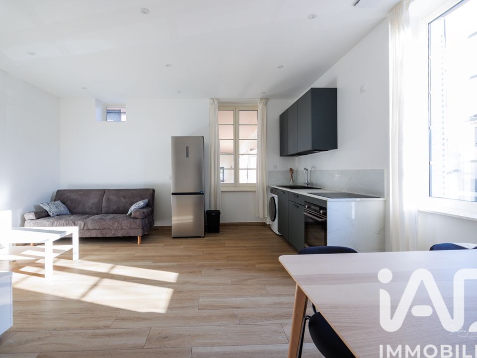 Apartment in Oullins, Rhone - photo 2
