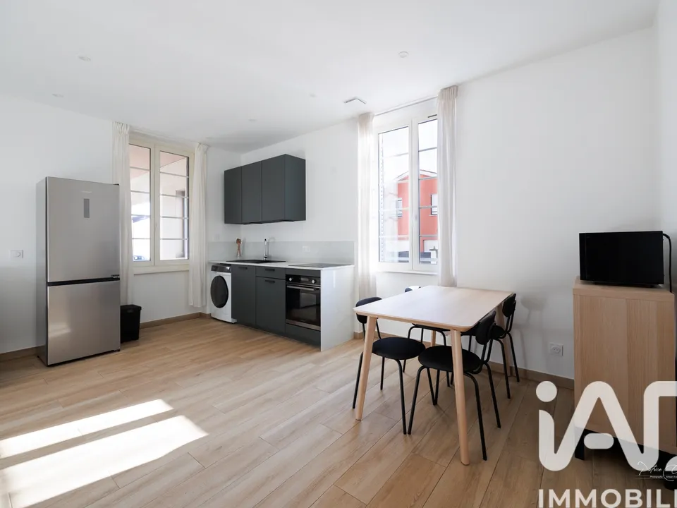 Apartment in Oullins, Rhone - photo 3