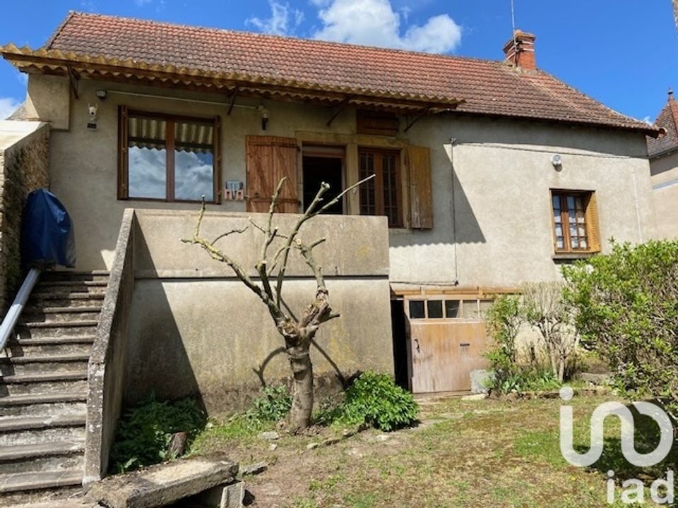 Landsbyhus i Salornay-sur-Guye, Saone-et-Loire - foto 1