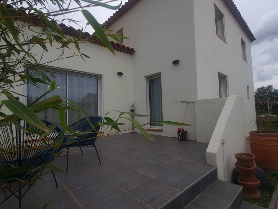Villa i Palau-Del-Vidre, Pyrenees-Orientales - foto 1
