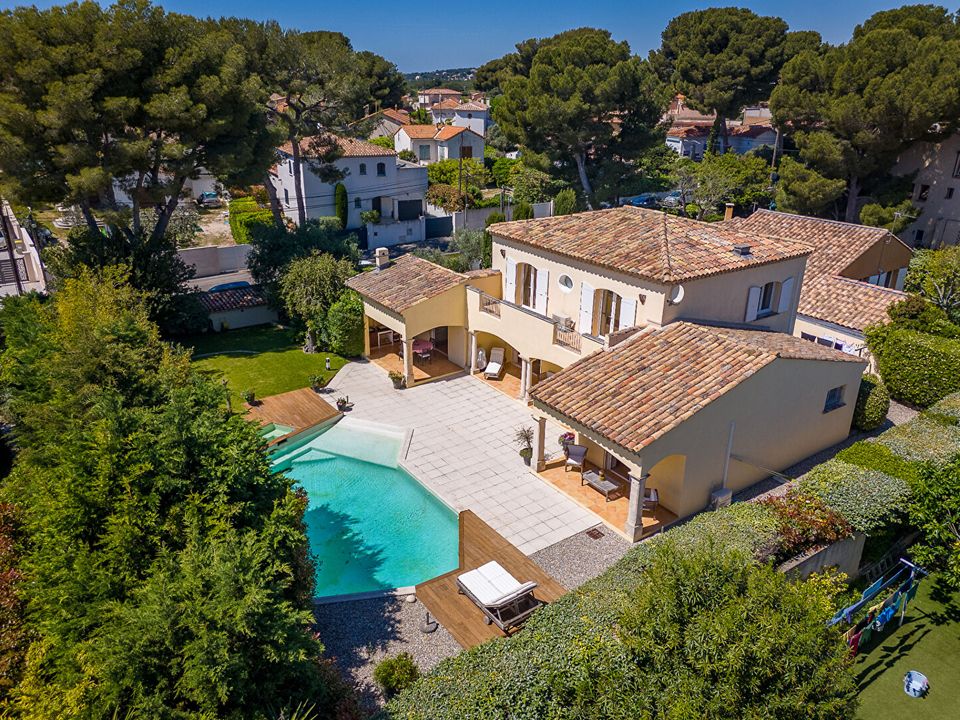Villa i Carry-le-Rouet, Bouches-du-Rhone - foto 1