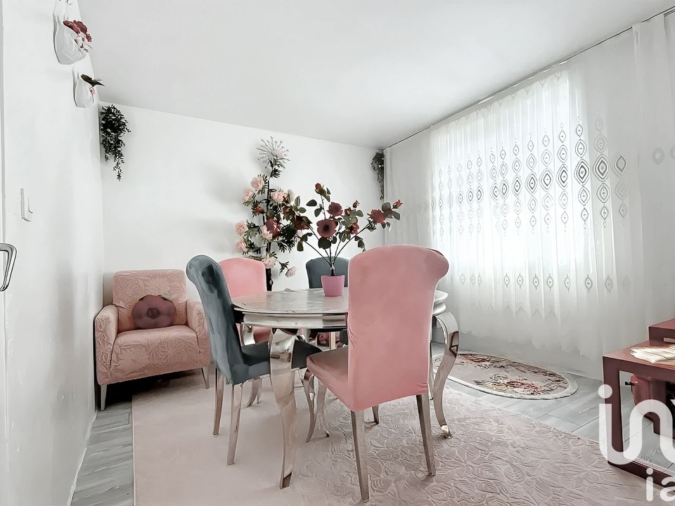 Lejlighed i Clichy-sous-Bois, Seine-Saint-Denis - foto 1