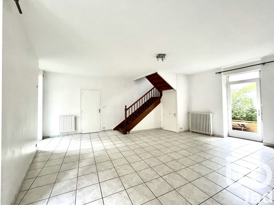 Casa de pueblo en Guingamp, Cotes-d'Armor - foto 3