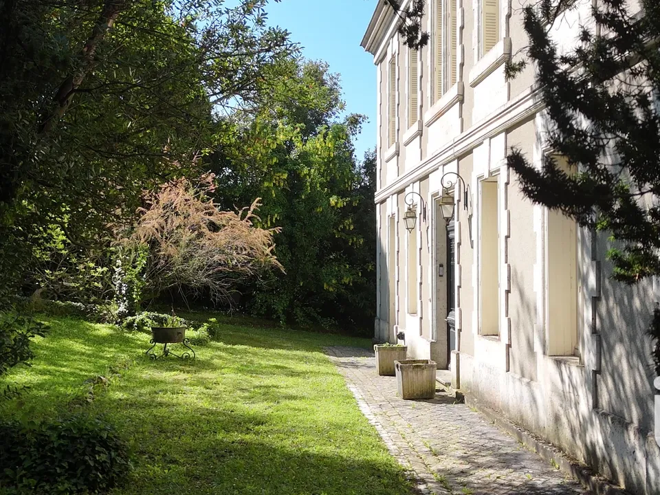 Casa de pueblo en Angouleme, Charente - foto 3