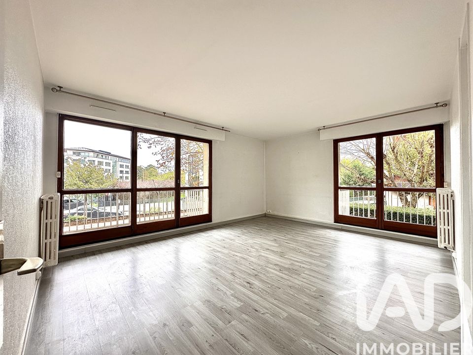 Apartment in Rueil-Malmaison, Hauts-de-Seine - photo 2