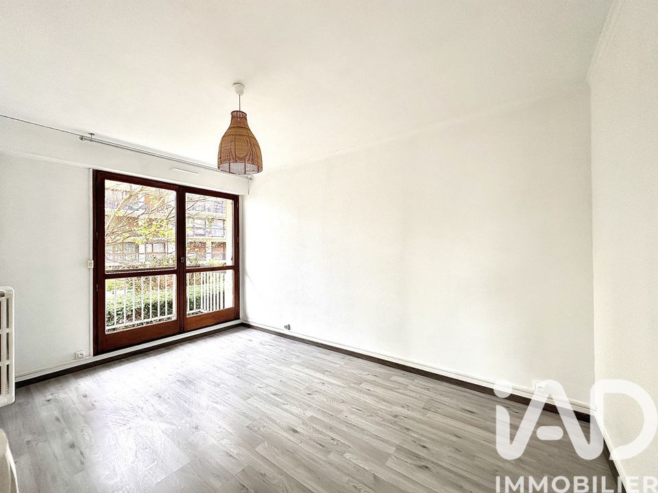 Apartment in Rueil-Malmaison, Hauts-de-Seine - photo 4