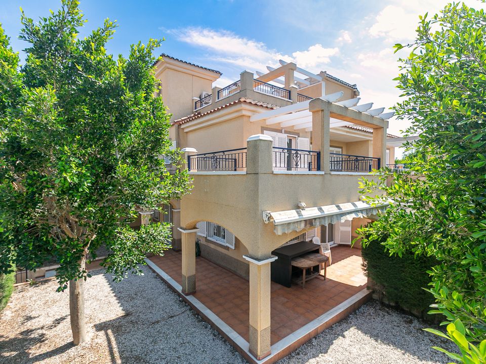 Villa i Mil Palmeras, Alicante - bilde 1