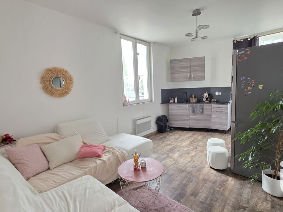 Commercial property in Saint-Brieuc, Cotes-d'Armor - photo 1