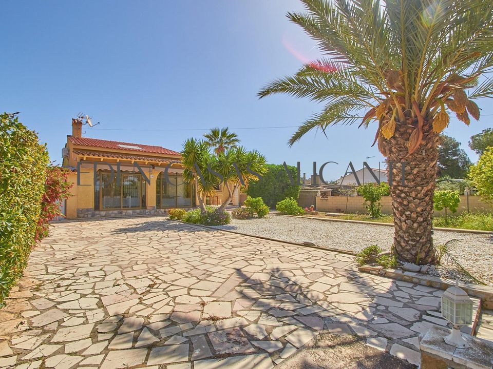 Villa i Busot, Alicante - bilde 1