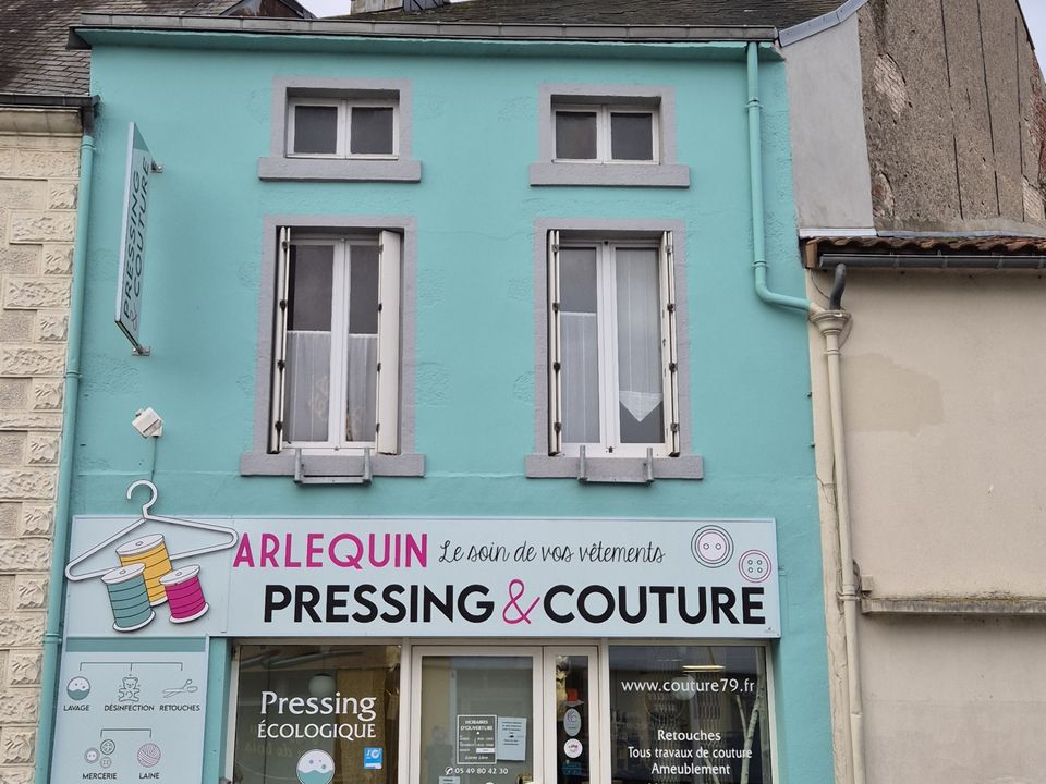 Propiedad comercial en Moncoutant, Deux-Sevres - foto 1