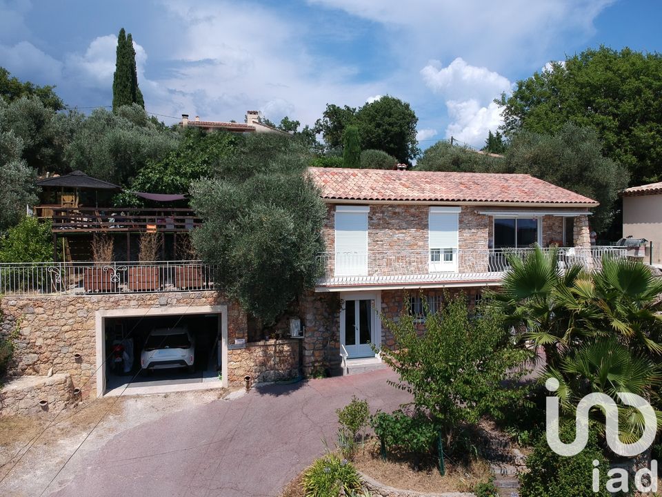 Villa in Bagnols-en-Forêt, Var - foto 1