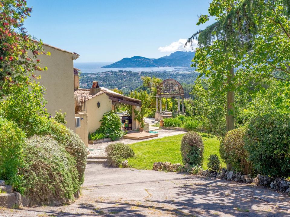 Villa i Mougins, Alpes-Maritimes - foto 1