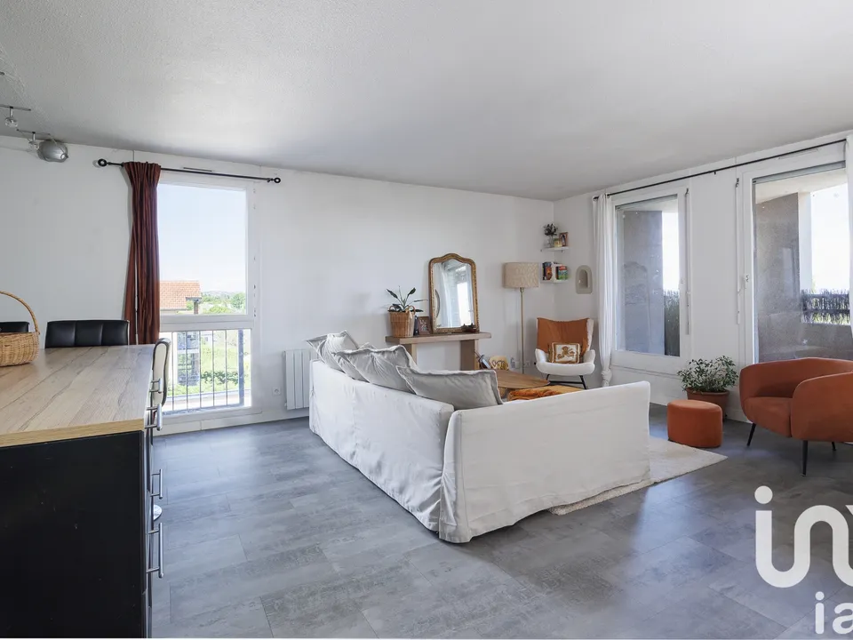 Apartamento en Saint-Genis-les-Ollières, Rhone - foto 4