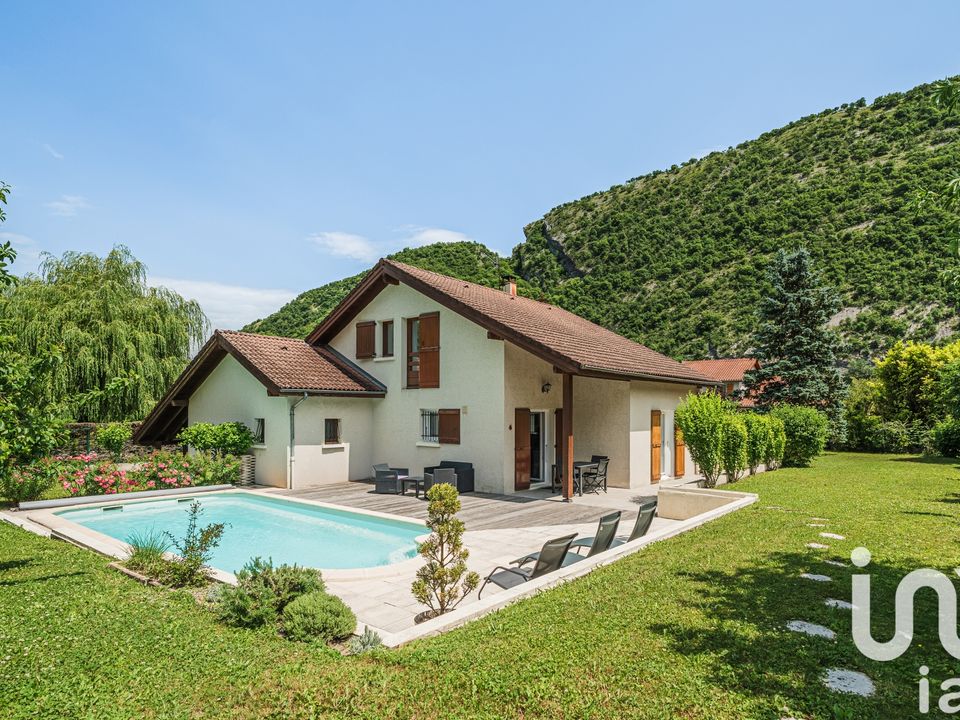 Villa i Saint-Paul-de-Varces, Isere - bilde 1