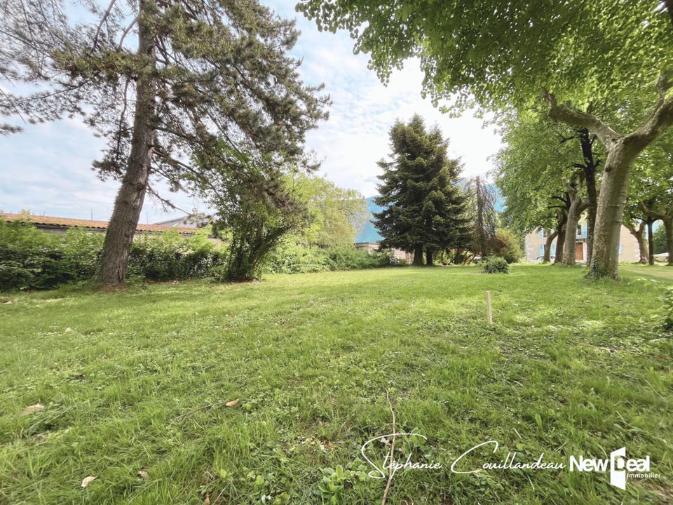 Helårsgrund i Chambery, Savoie - foto 1