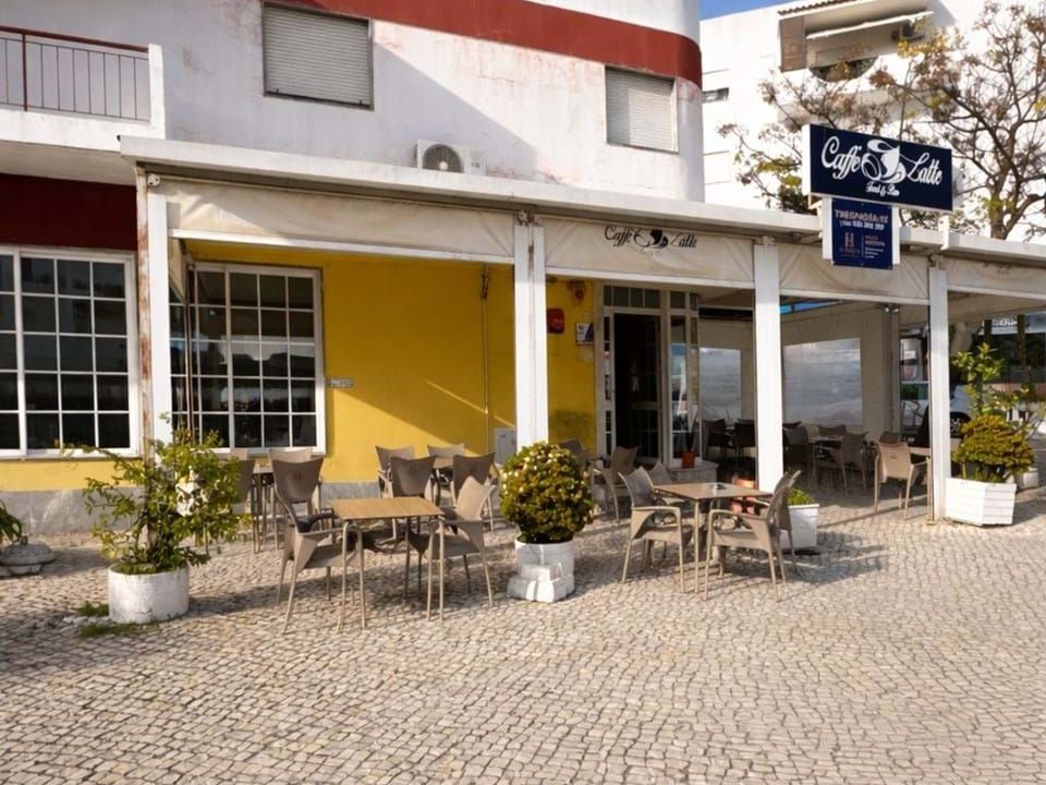 Erhvervsejendom i Almancil, Faro - foto 1