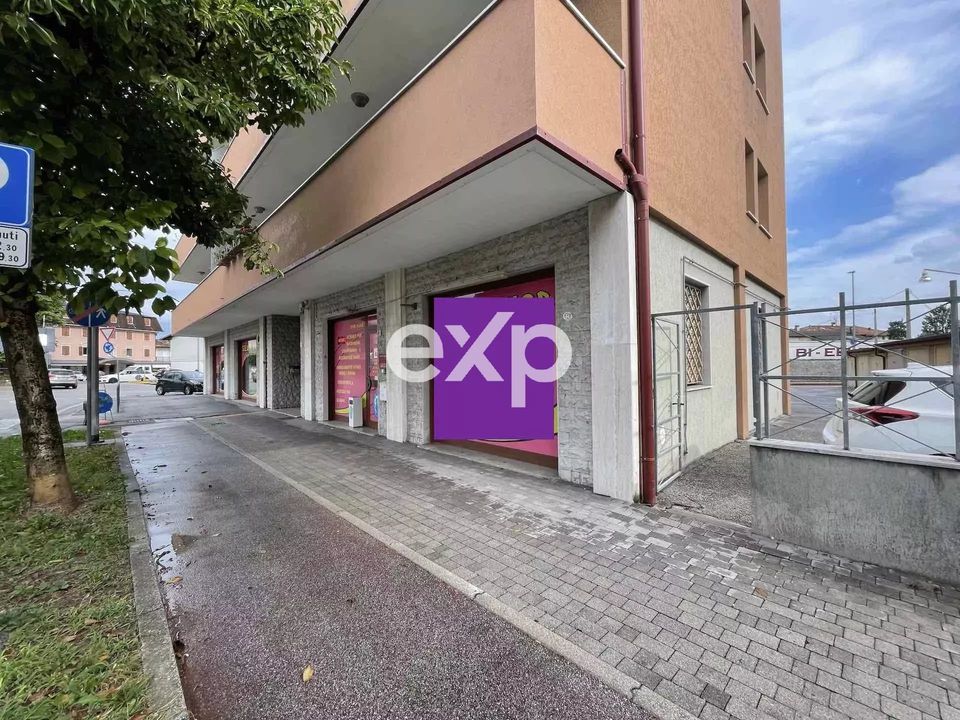 Erhvervsejendom i Casarsa della Delizia, Pordenone - foto 2
