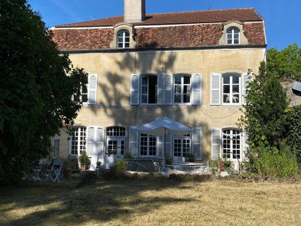 Villa i Bourbonne-les-Bains, Haute-Marne - foto 1