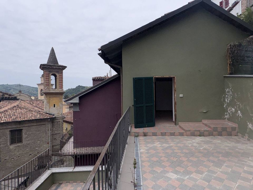 L'establiment comercial a Canelli, Asti - foto 5