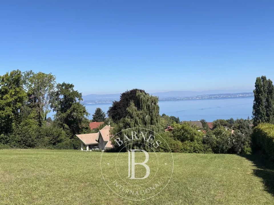 Helårsgrund i Evian-les-Bains, Haute-Savoie - foto 1