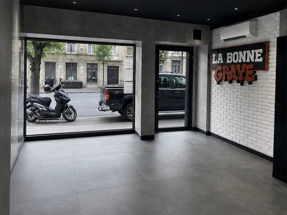 Erhvervsejendom i Villemomble, Seine-Saint-Denis - foto 1
