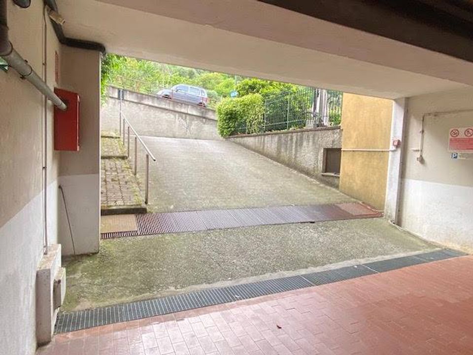 Parkeringsplads i Albisola Superiore, Savona - foto 1