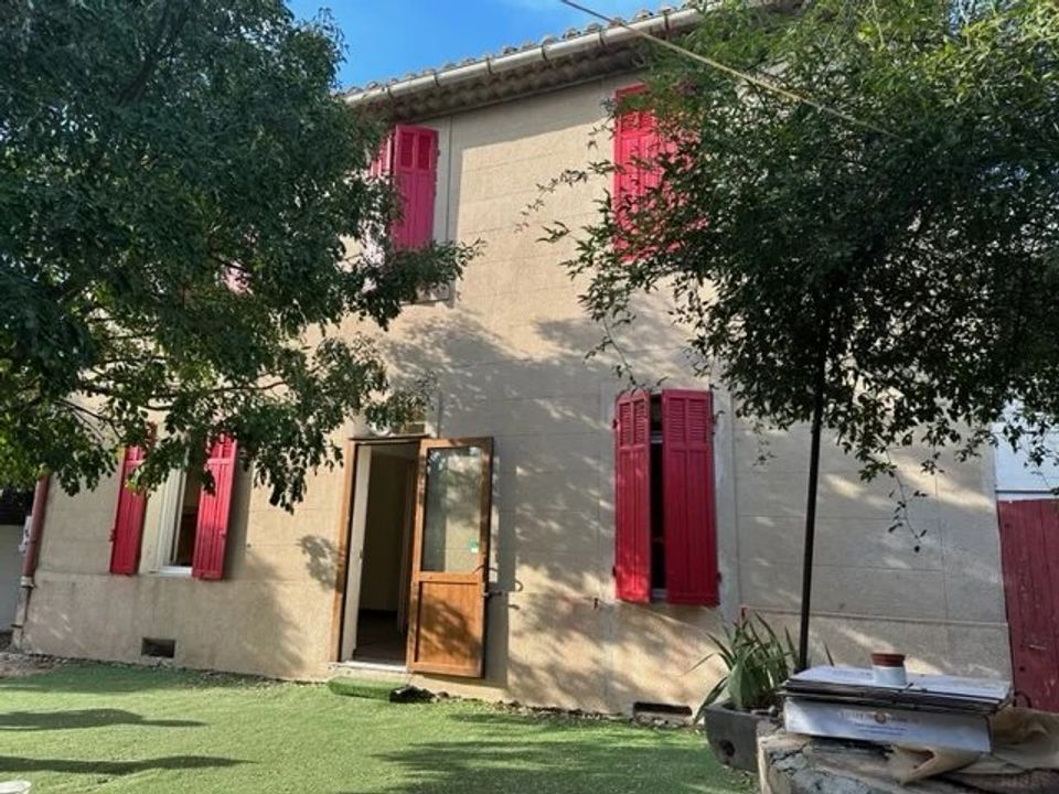 Villa i Aubagne en Provence, Bouches-du-Rhone - foto 1