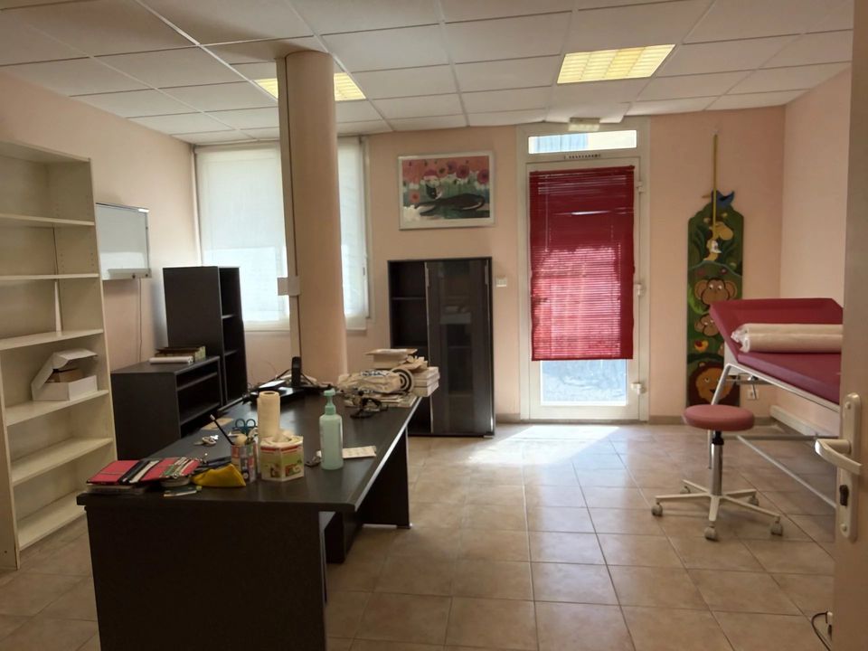 Erhvervsejendom i La Destrousse, Bouches-du-Rhone - foto 3