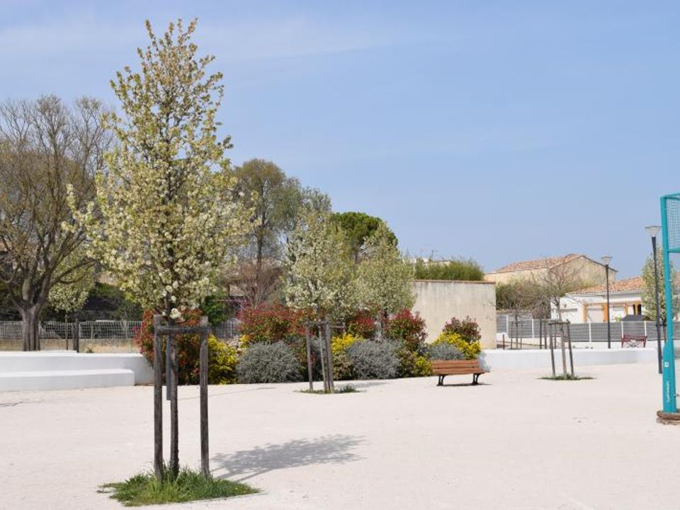 Helårsgrund i Galargues, Herault - foto 2