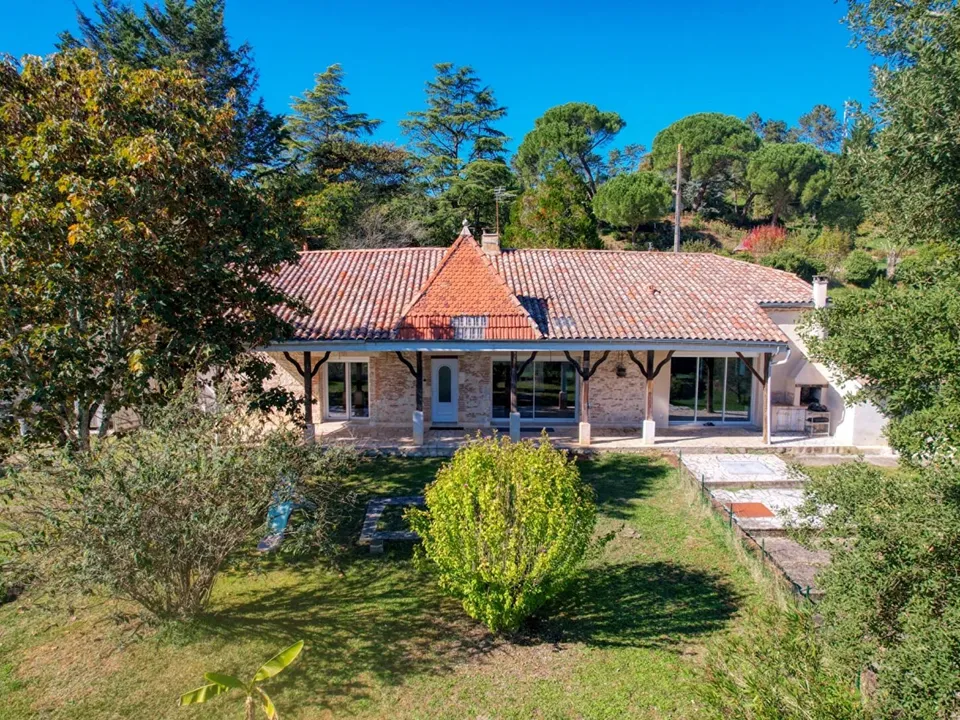 Villa a Villeneuve-sur-Lot, Lot-et-Garonne - foto 1