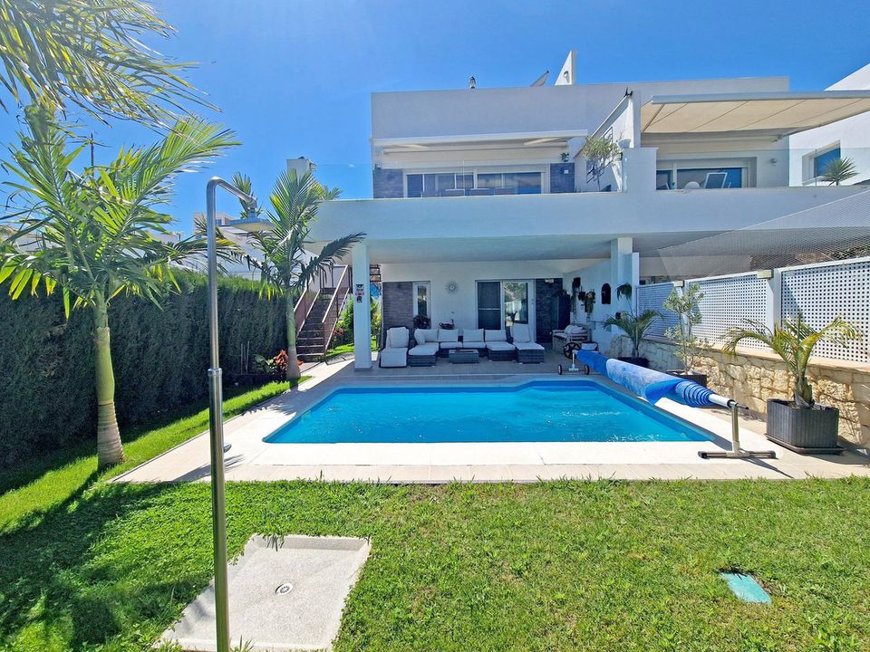 Landejendom i Riviera Del Sol, Malaga - foto 1