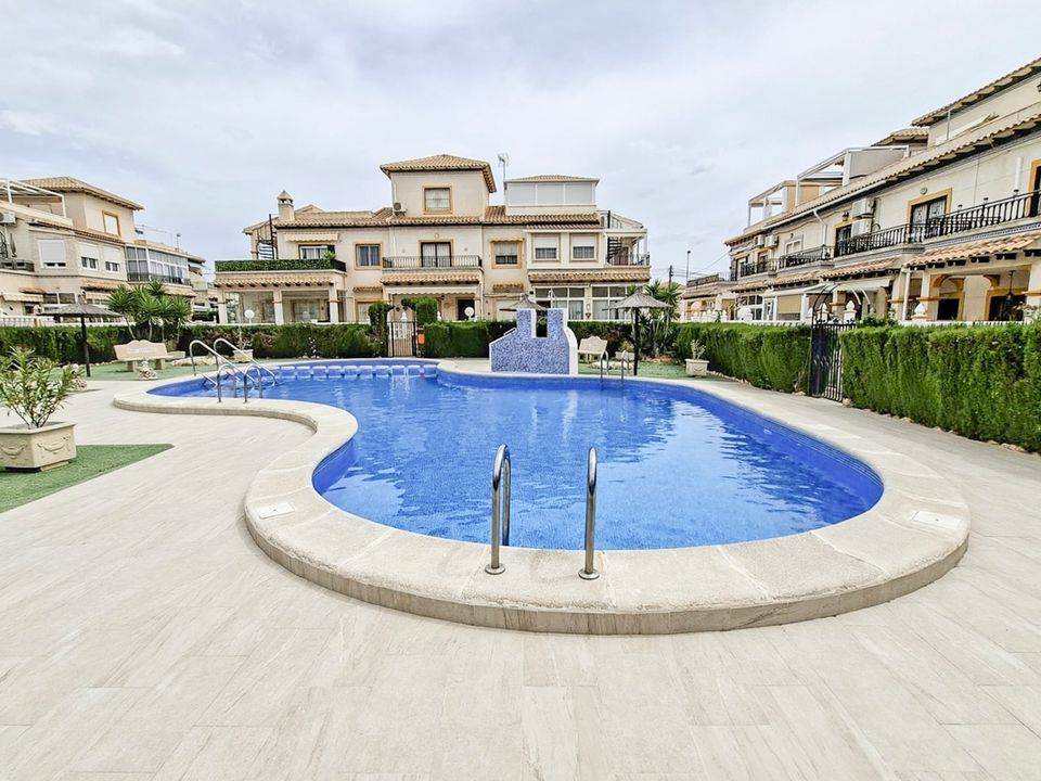 Bungalow i Orihuela Costa, Alicante - foto 1